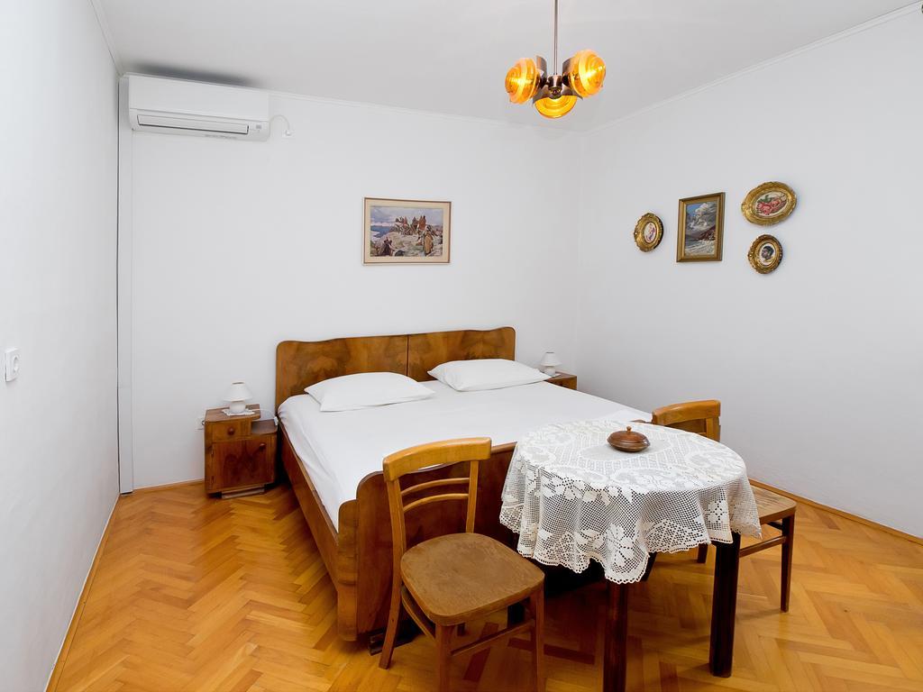 Apartments Dr. Vlasic Podstrana Oda fotoğraf